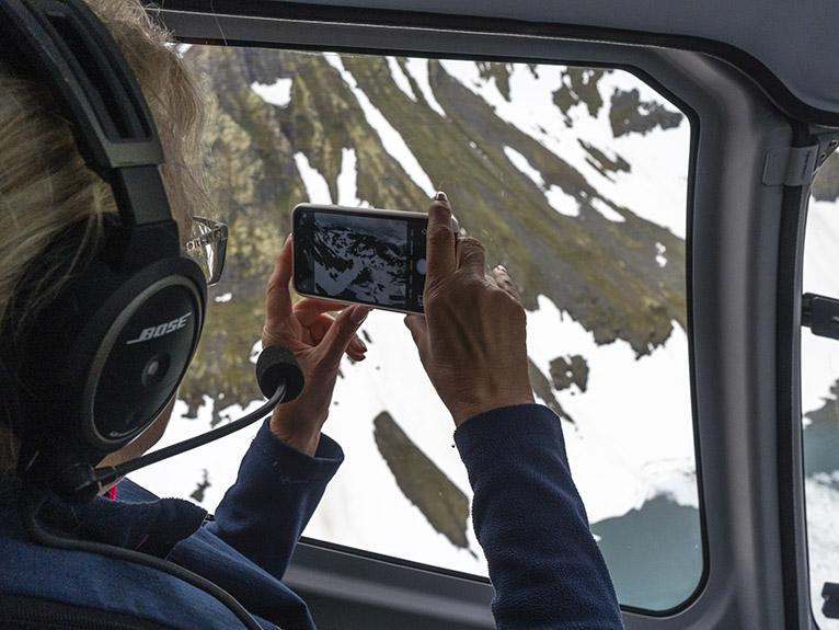 Helicopter flightseeing